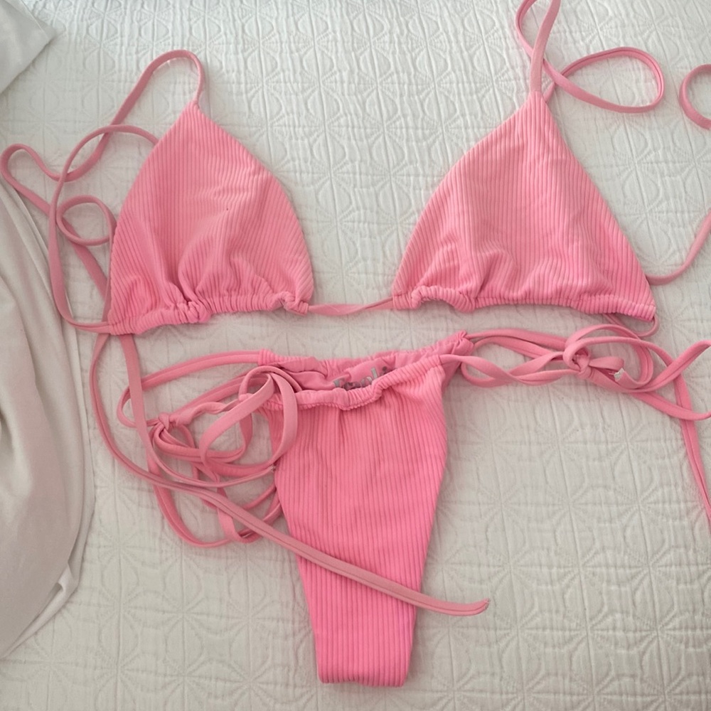 frankie's pink bikini set (SELLING TOGETHER) top: L bottom: S